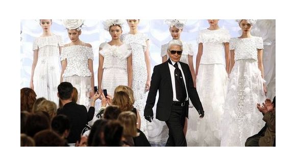 Le calendrier des défilés de mode printemps-été 2011 