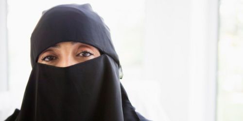 Égypte : voile intégral pour toutes sur la chaîne de télévision « Mariya »