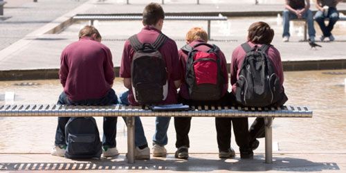 Absentéisme scolaire : entrée en vigueur de la suspension des allocations familiales