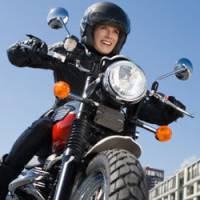 Les femmes titulaires d’un permis moto discriminées