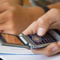 Israël : une alerte SMS testée pour les attaques de missiles