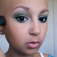 Une ado cancéreuse fait fureur sur le web avec ses tutoriels beauté
