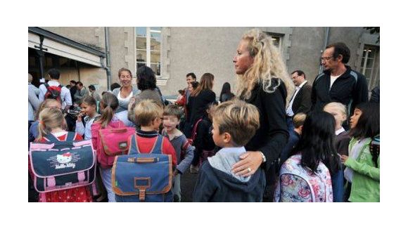 Rentrée scolaire 2012 : premier jour de classe pour 12 millions d'élèves