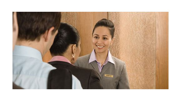 Cannes : licenciée pour défaut de sourire, l'employée obtient gain de cause