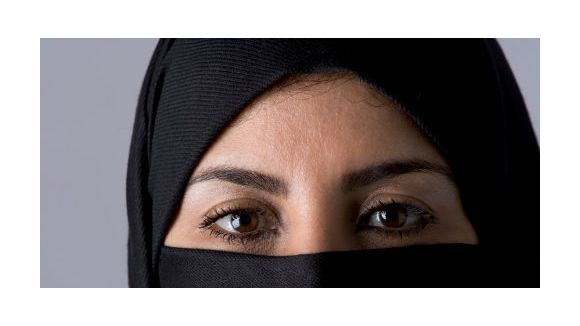 Tunisie : une femme violée par des policiers jugée pour atteinte à la pudeur