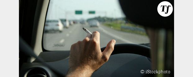Le tabagisme passif encore plus dangereux en voiture