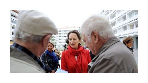 Ségolène Royal sort de sa diète médiatique pour retrouver sa place au PS