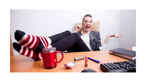 Au boulot, ça se fait ou pas… ?