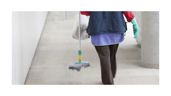 Temps partiel et horaires morcelés : le secteur de la propreté fait le ménage