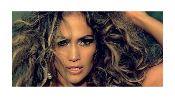 Renvoyée pour avoir demandé un autographe à Jennifer Lopez ?