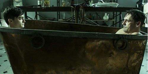 Daniel Radcliffe et Jon Hamm partagent le même bain