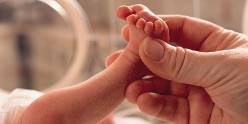  Bébés prématurés : la prévention passe par une meilleure information des futures mères