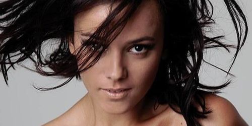 Alizée revient dans un clip sexy avec « A cause de l’automne » - Vidéo