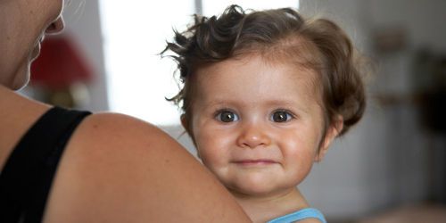 Adoption : pourquoi ce sera dans tous les cas difficile pour les couples homo