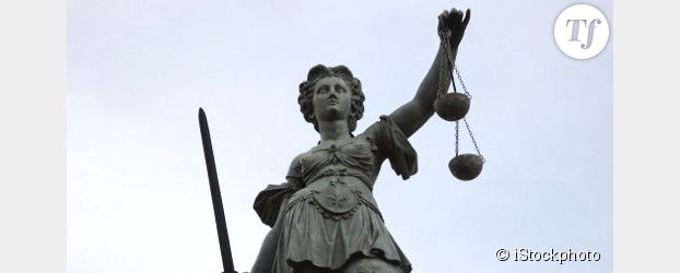 Sexisme : les avocates bordelaises manifestent avec des louches et des spatules