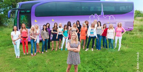 Coup de foudre au prochain village en direct live streaming et sur TF1 Replay