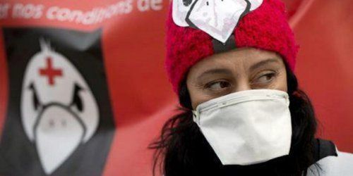 "Ni bonnes, ni nonnes, ni pigeonnes" : la révolte des infirmières au bord du burn out