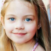 Top prénoms filles 2013 : Emma, Lola et Chloé dans le classement 