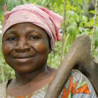 Internet : favoriser l'accès des femmes défavorisées pour augmenter le PIB