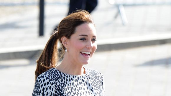 Kate Middleton : elle recycle son manteau dalmatien et fait le buzz