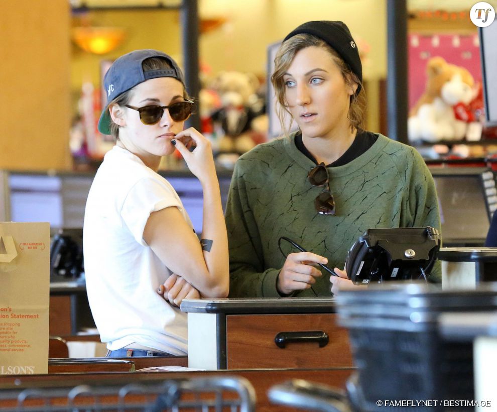  Kristen Stewart et Alicia Cargile à Los Feliz le 8 février 2015. 