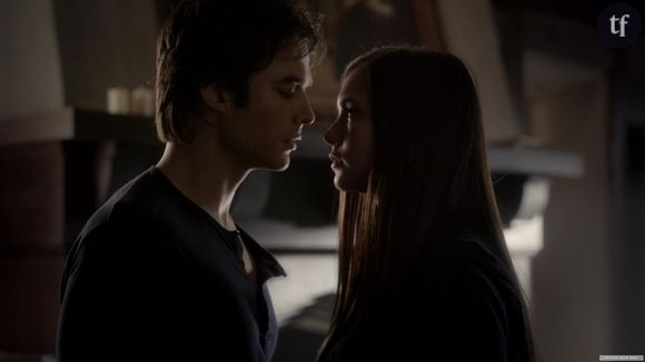 Damon et Elena amoureux dans The Vampire Diaries