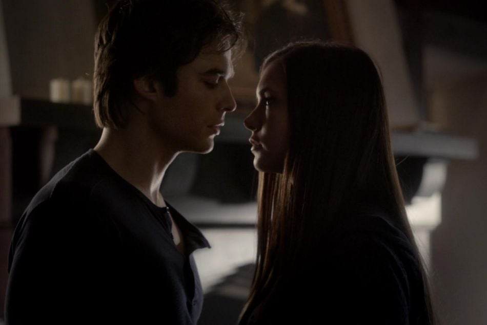 Damon et Elena amoureux dans The Vampire Diaries
