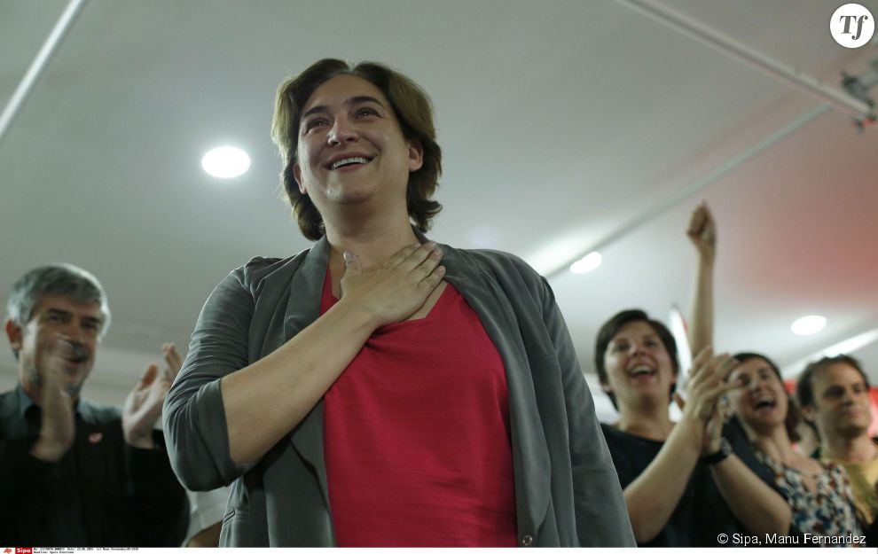 Ada Colau émue par sa victoire aux élections municipales le dimanche 24 mai 2015.