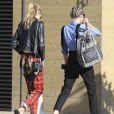 Miley Cyrus et sa compagne Stella Maxwell dans les rues de Malibu