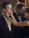 Oliver et Félicity dans la série "Arrow" diffusée sur CW.