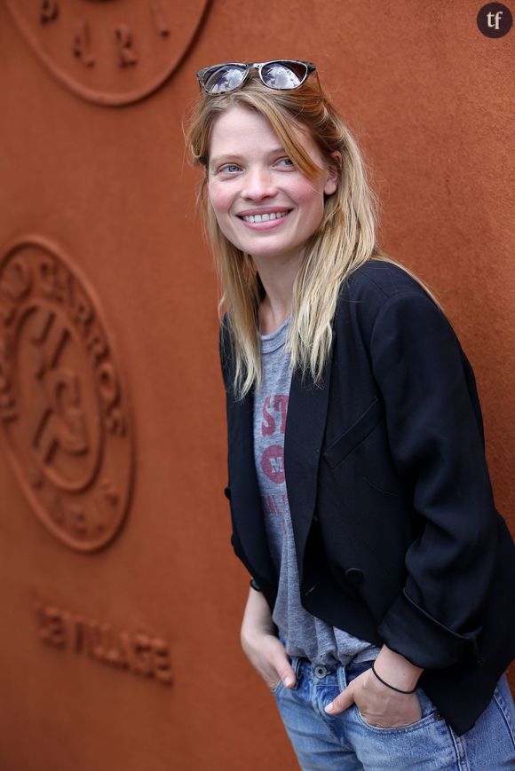 Mélanie Thierry à Roland Garros le 30 mai 2015. 