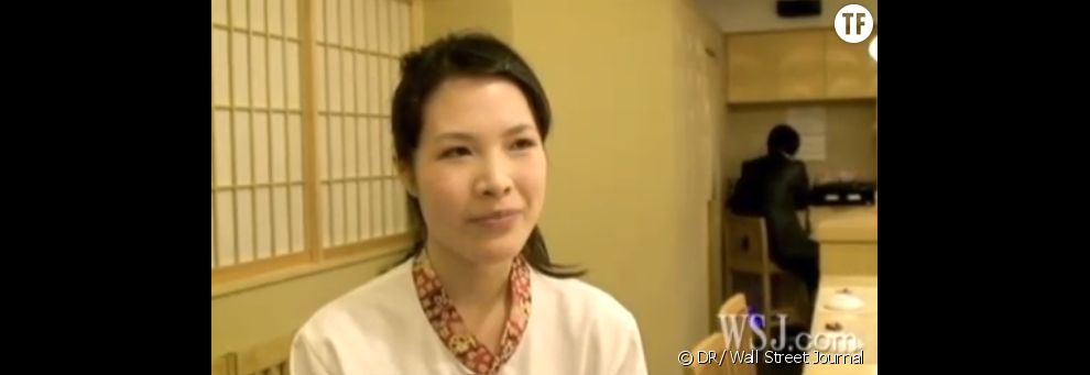 Une des femmes travaillant chez Nadeshiko Sushi