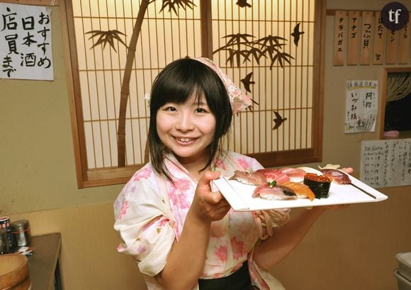 L'une des cuisinières de Nadeshiko Sushi 