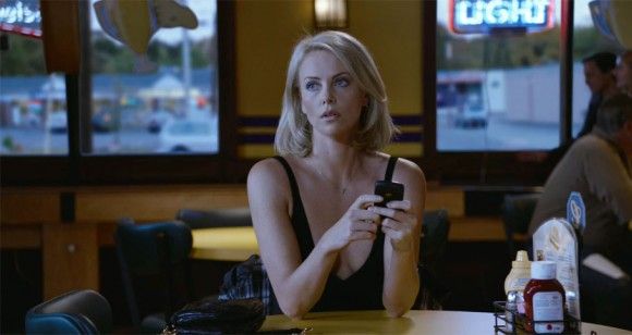 Non, dîner toute seule n'est plus une honte