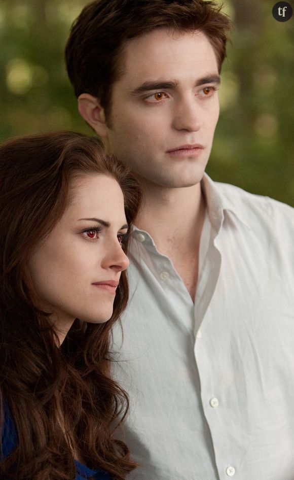 Robert Pattinson et Kristen Stewart en couple dans Twilight