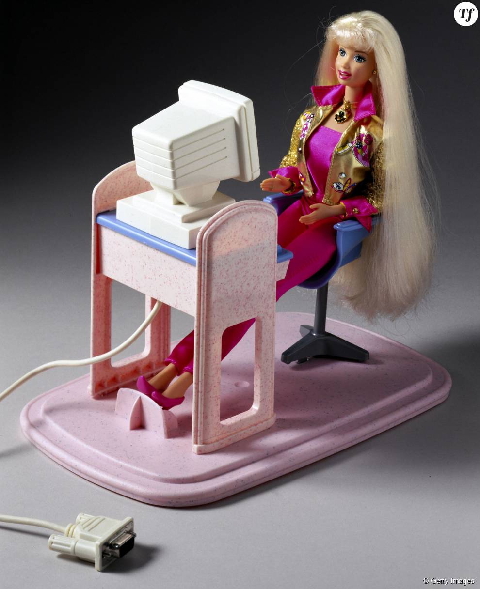 Barbie devant un ordinateur en 1997