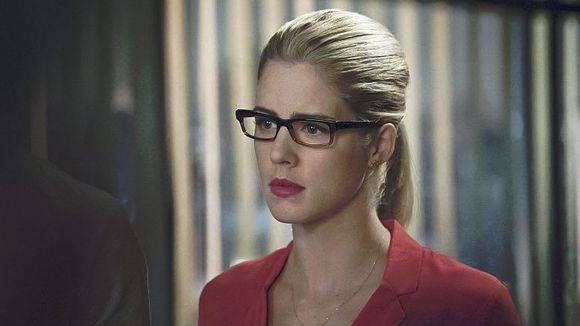 Arrow saison 4 : Oliver et Felicity vont-ils se remettre en couple ? (spoilers)