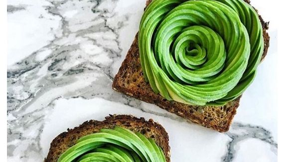 Comment réaliser une rose d'avocat pour le brunch