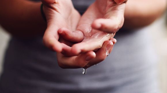 Après avoir vu cette vidéo, vous ne laverez plus jamais les mains comme avant