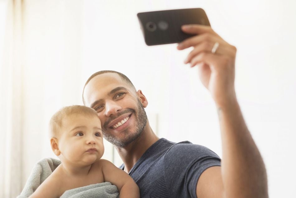 Réseaux sociaux : faut-il poster des photos de vos enfants ?
