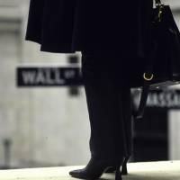 Sexisme à Wall Street : quand un roman dénonce le traitement des femmes au royaume du dollar