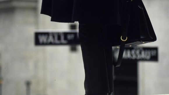 Sexisme à Wall Street : quand un roman dénonce le traitement des femmes au royaume du dollar