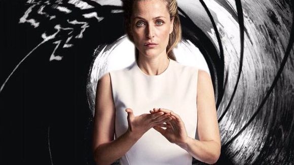 Gillian Anderson dans le rôle de James Bond ? Une bonne idée qui fait polémique