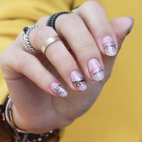 Le bracelet nail, la tendance vernis qui sent bon l'été