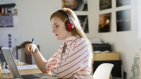 Travailler en musique rend plus productif et plus heureux