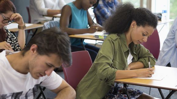 Bac techno 2016 : sujets et corrigés de l'épreuve de LV1 (anglais, allemand, espagnol, italien)