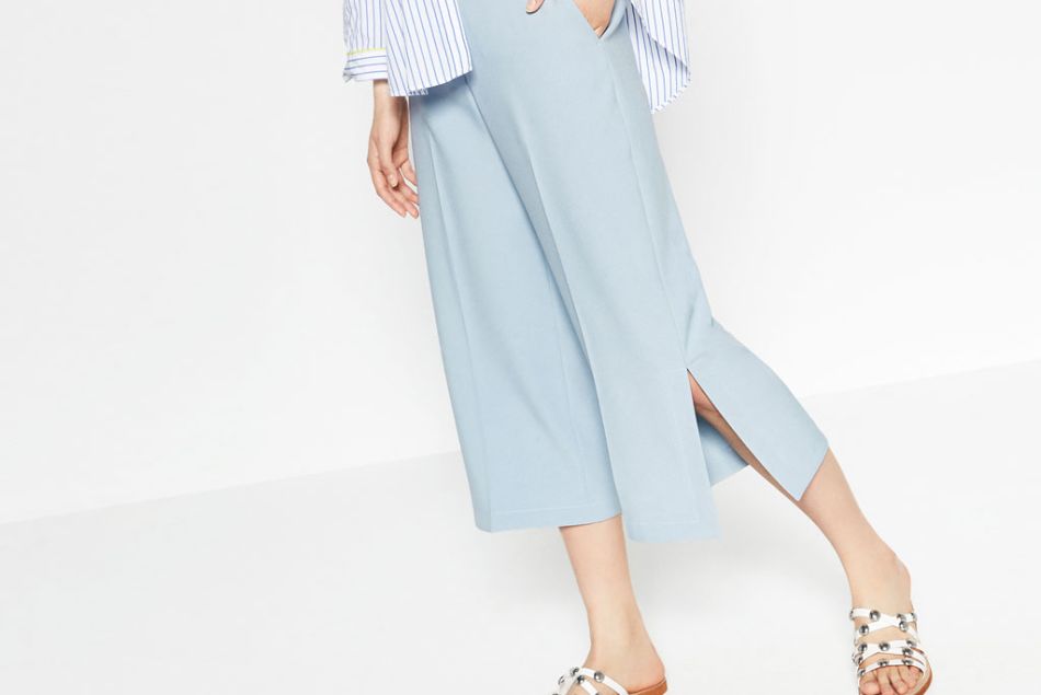 Jupe-culotte à fentes bleue ciel Zara 29,95 euros