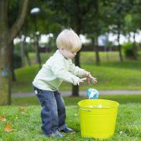 La poubelle magique, la technique étonnante pour calmer un enfant