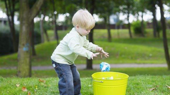 La poubelle magique, la technique étonnante pour calmer un enfant