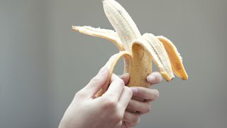 Pourquoi vous devriez manger les peaux de banane